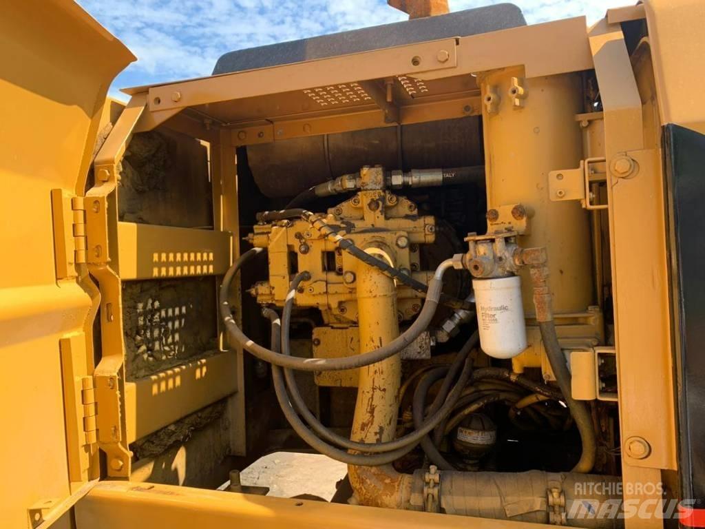 CAT 320BL Excavatoare pe șenile
