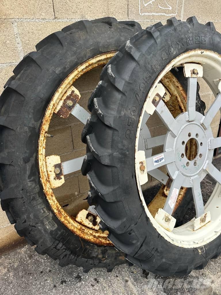 Michelin 230/95R48 Roti