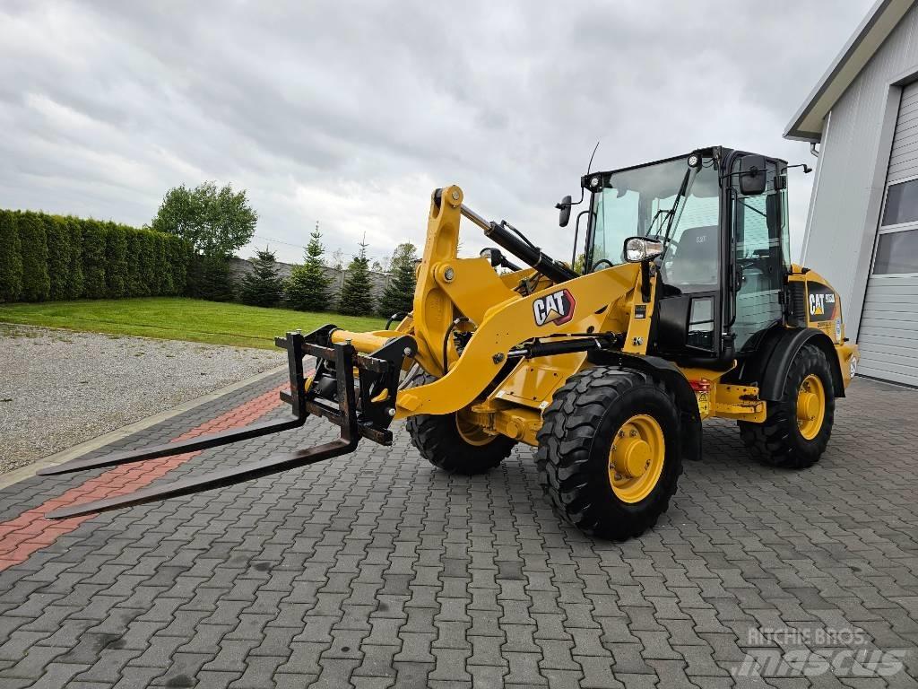 CAT 906 M Incarcator pe pneuri