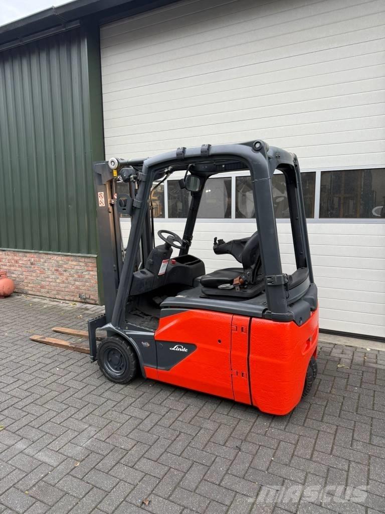 Linde E16-02 Stivuitor electric