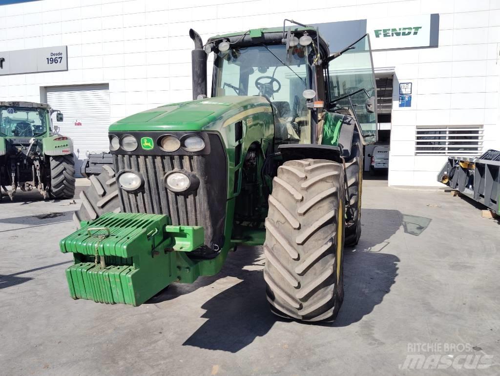 John Deere 8330 Tractoare