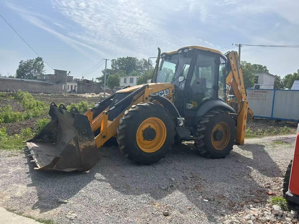 JCB 4 CX Buldoexcavatoare