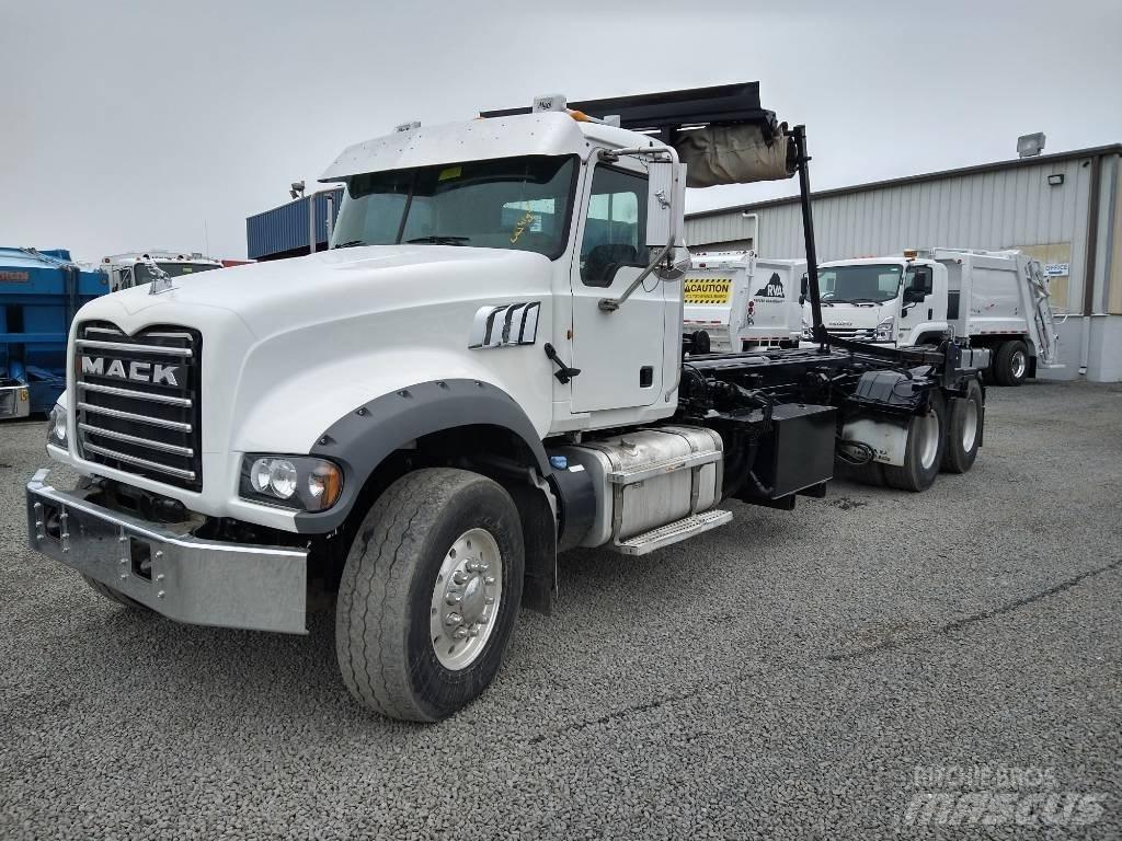 Mack GU713 Camion de deseuri