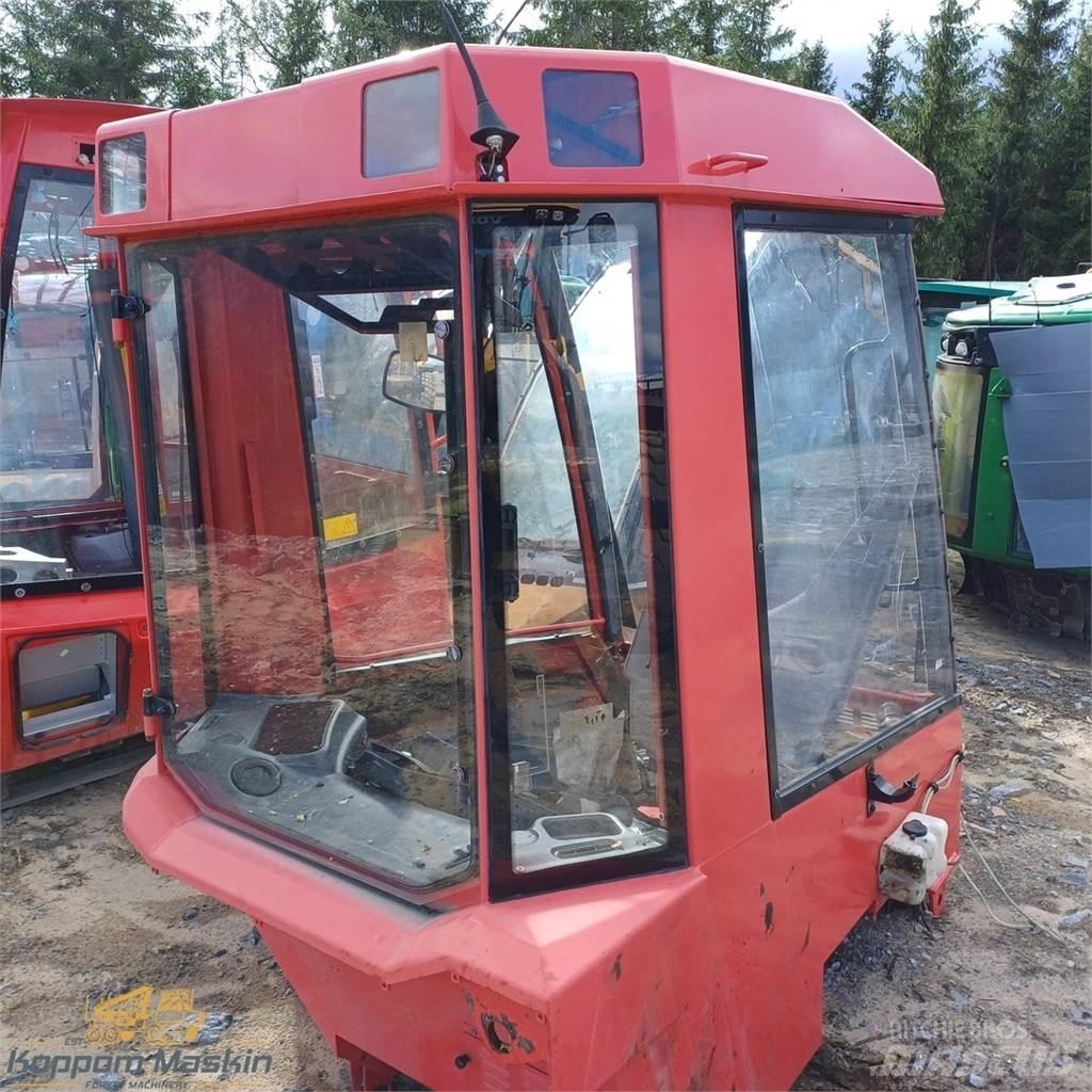 Valmet 941 Cabine si interior