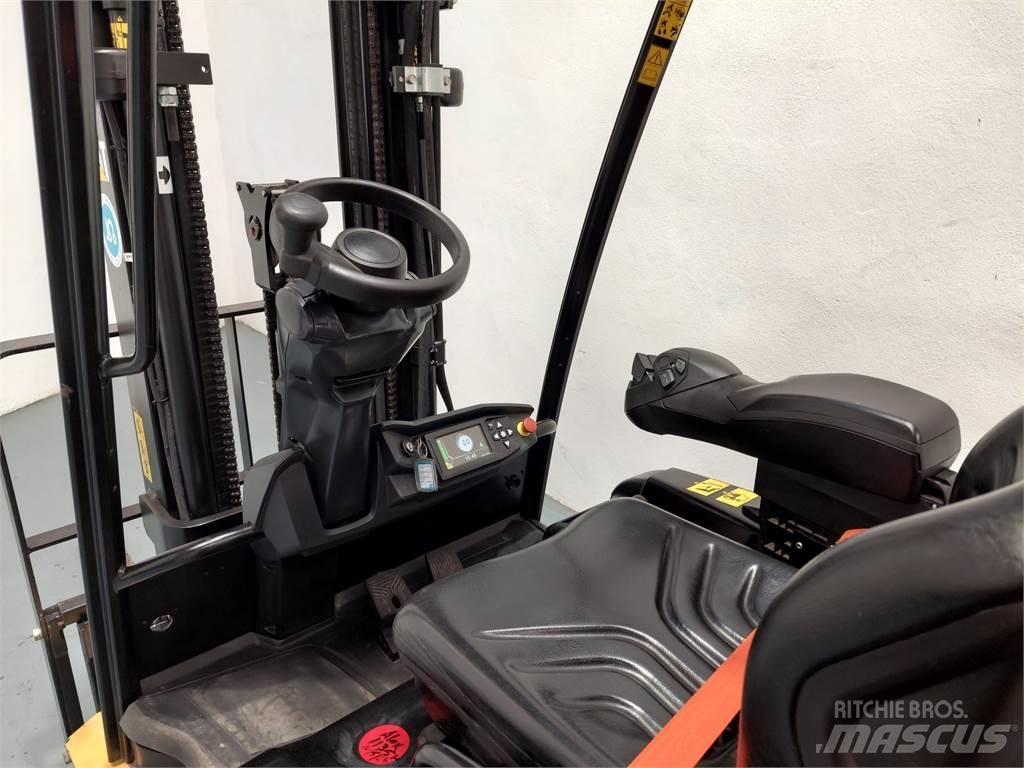 CAT EP16ACN Stivuitor electric