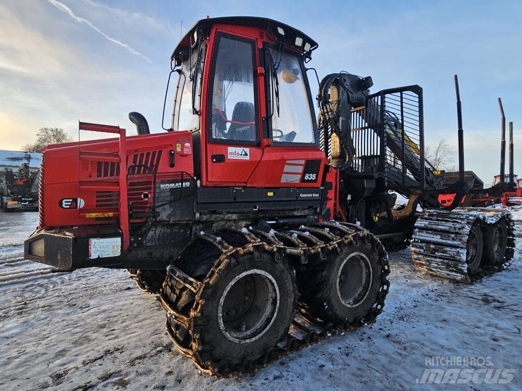 Komatsu 835 Transportoare