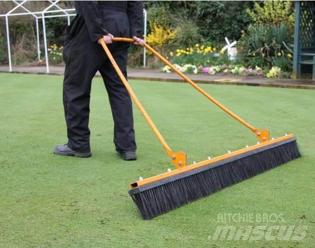 Sisis Drag Brush Maturatori