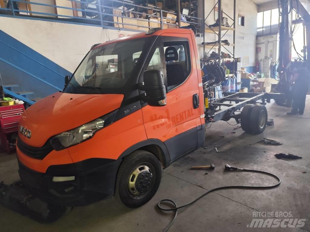 Iveco Daily 35-140 Camioane cu macara