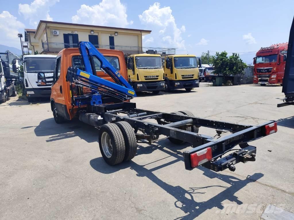 Iveco Daily 35-140 Camioane cu macara