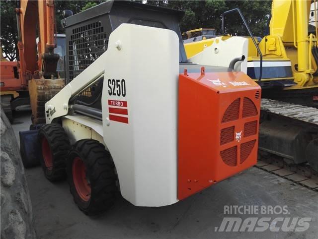 Bobcat S 250 Mini incarcator