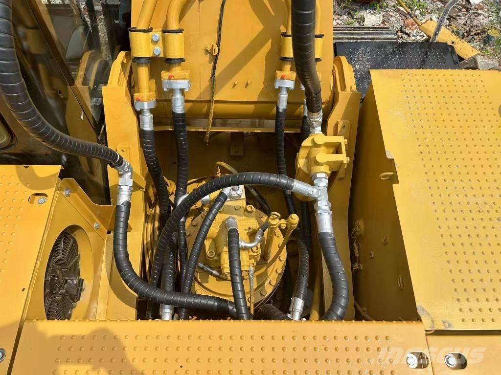 CAT 330DL Excavatoare pe șenile
