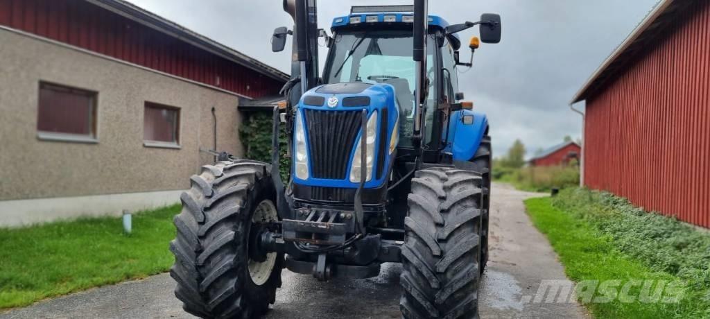 New Holland T 8040 Tractoare