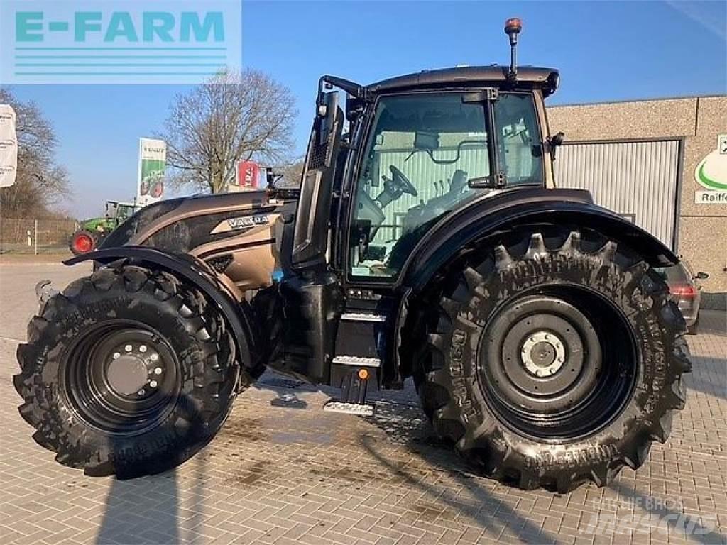 Valtra t215a Tractoare