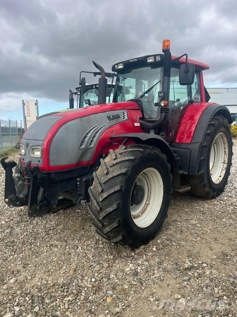 Valtra T 202 D Tractoare