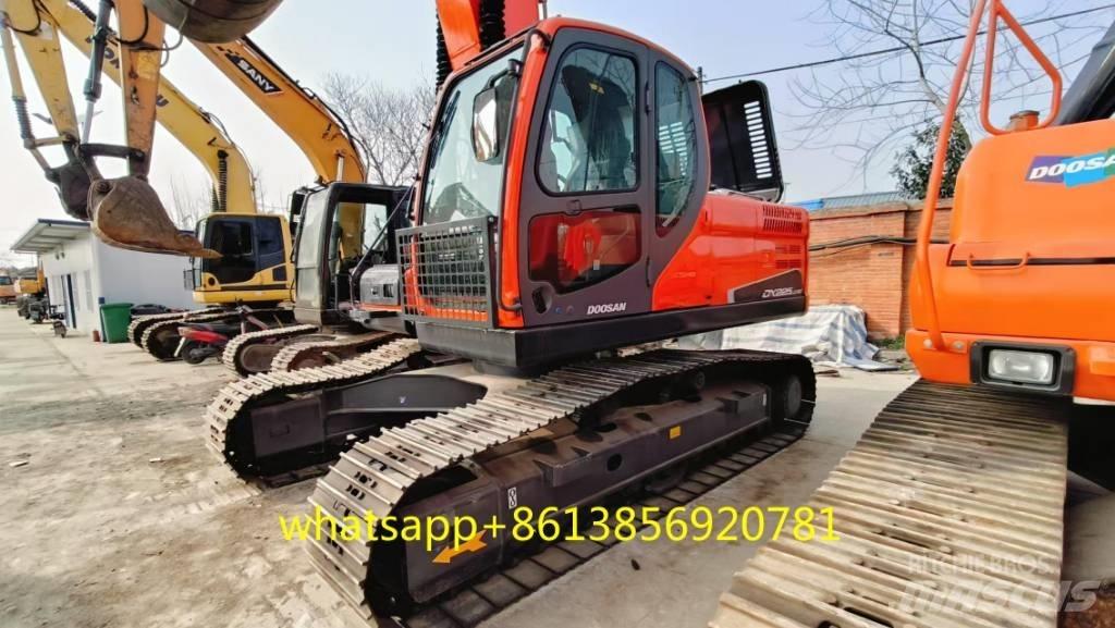 Doosan DX 225 Excavatoare pe șenile
