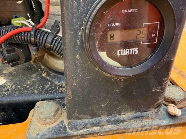 Thwaites MACH 474 Minitractor de teren