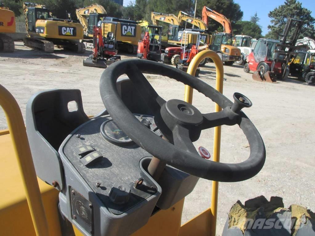 CAT CB 214 E Cilindri compactori dubli