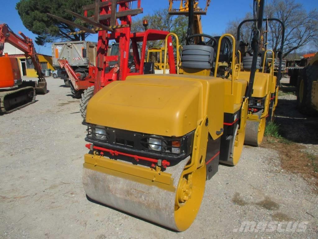 CAT CB 214 E Cilindri compactori dubli