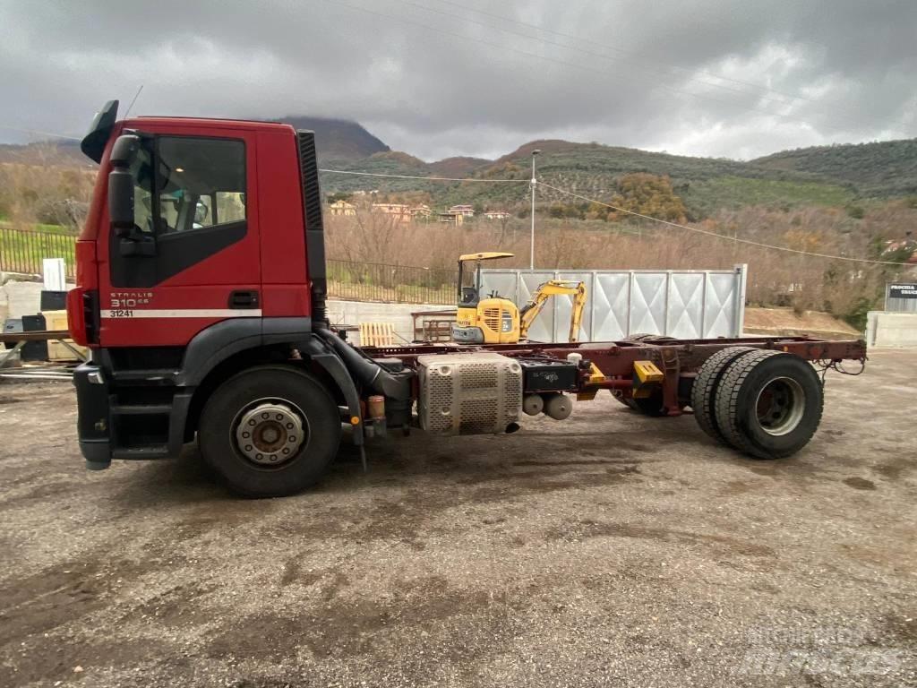 Iveco STRALIS 190S31 Transportatoare vehicule