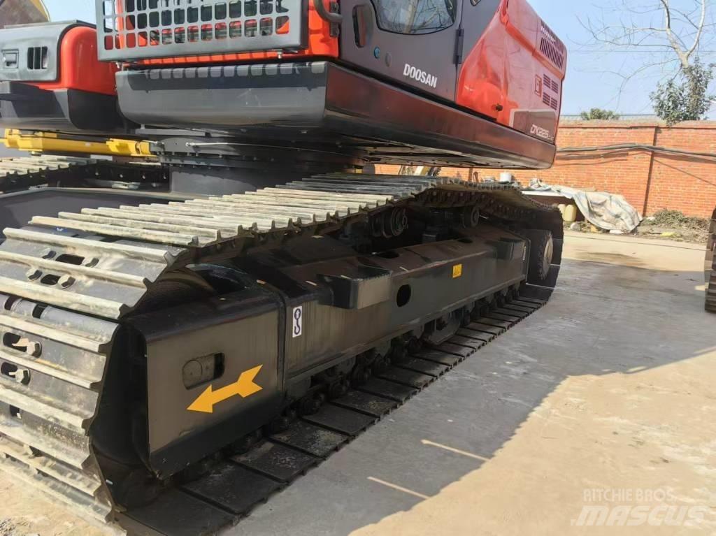 Doosan DX225LC-9C Excavatoare pe șenile
