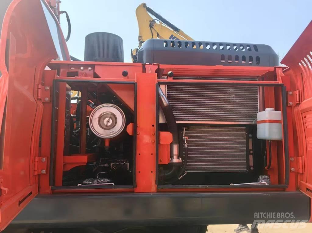 Doosan DX225LC-9C Excavatoare pe șenile
