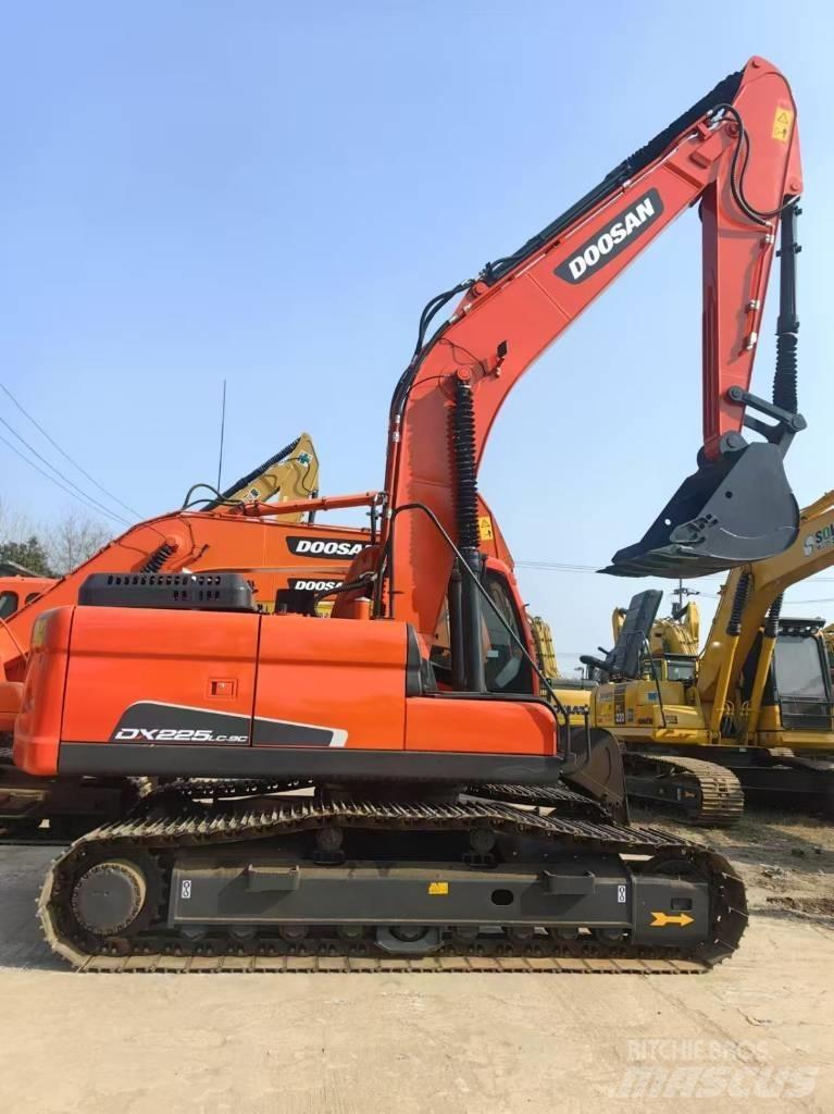 Doosan DX225LC-9C Excavatoare pe șenile
