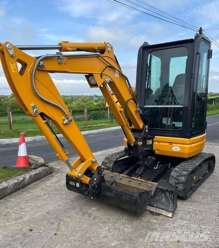 Kato HD27V4 Excavatoare 7t - 12t