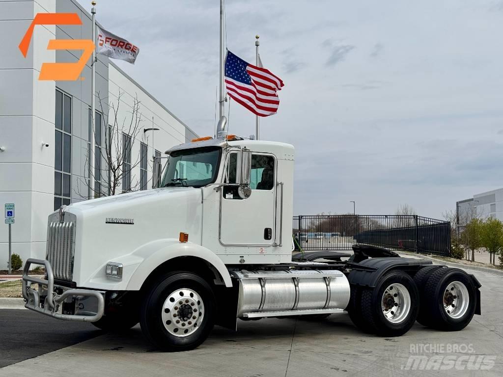 Kenworth T800 Autotractoare