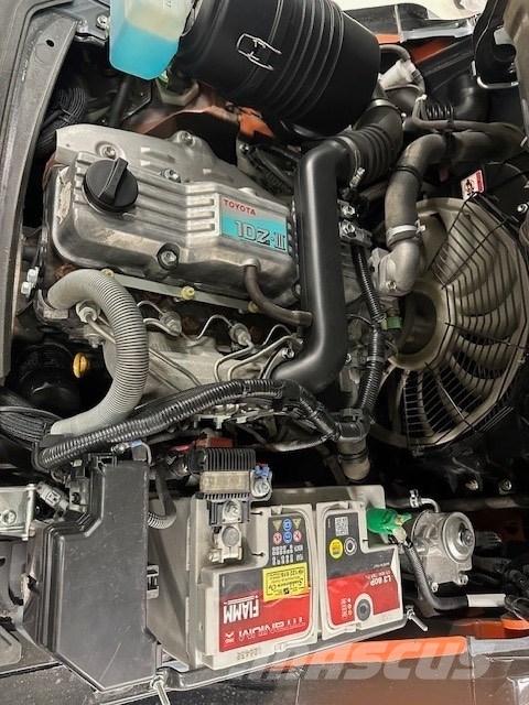 Toyota 02-8 FDF 30 Stivuitor diesel