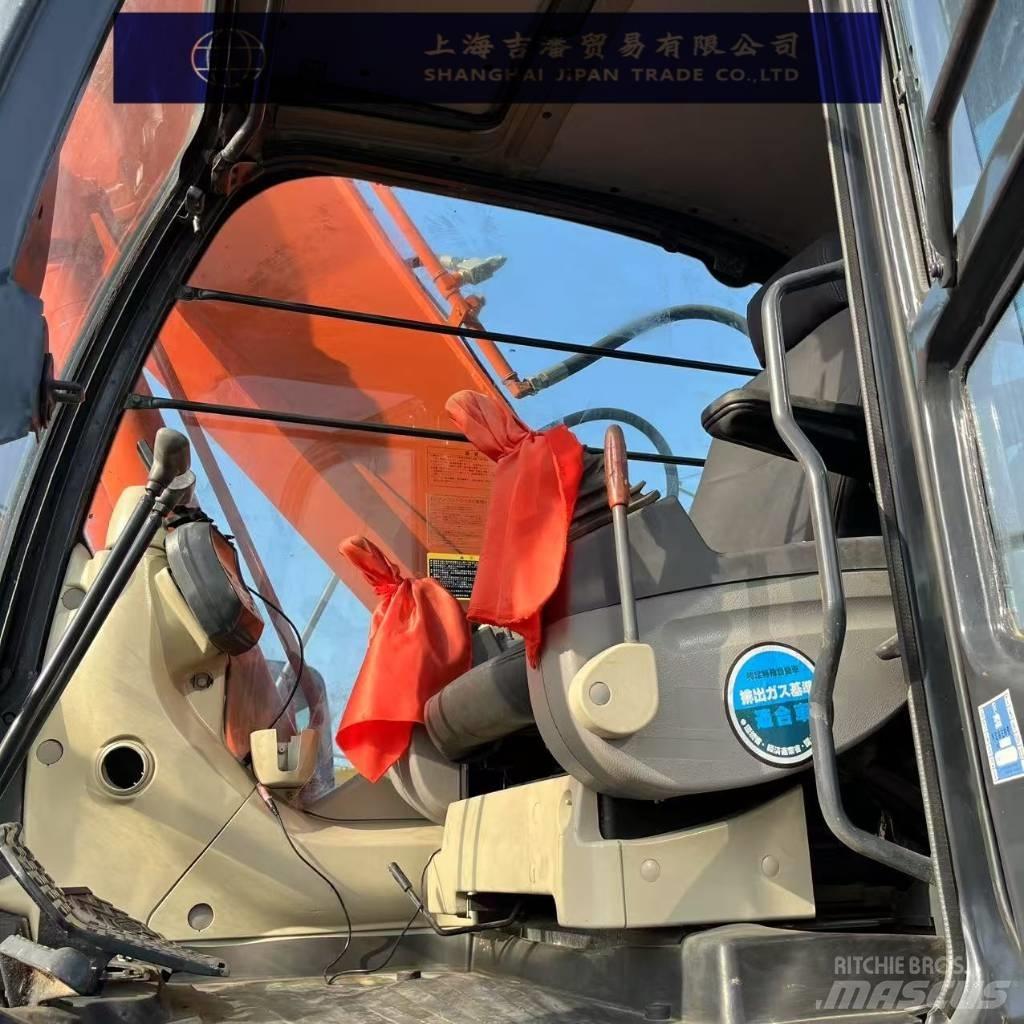 Hitachi ZX 240 Excavatoare pe șenile
