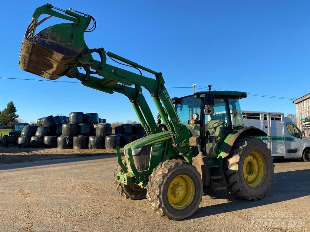 John Deere 5100R Tractoare
