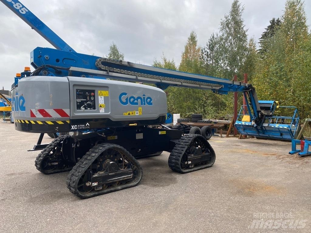 Genie S 65 xc TRAX Nacele cu brat articulat