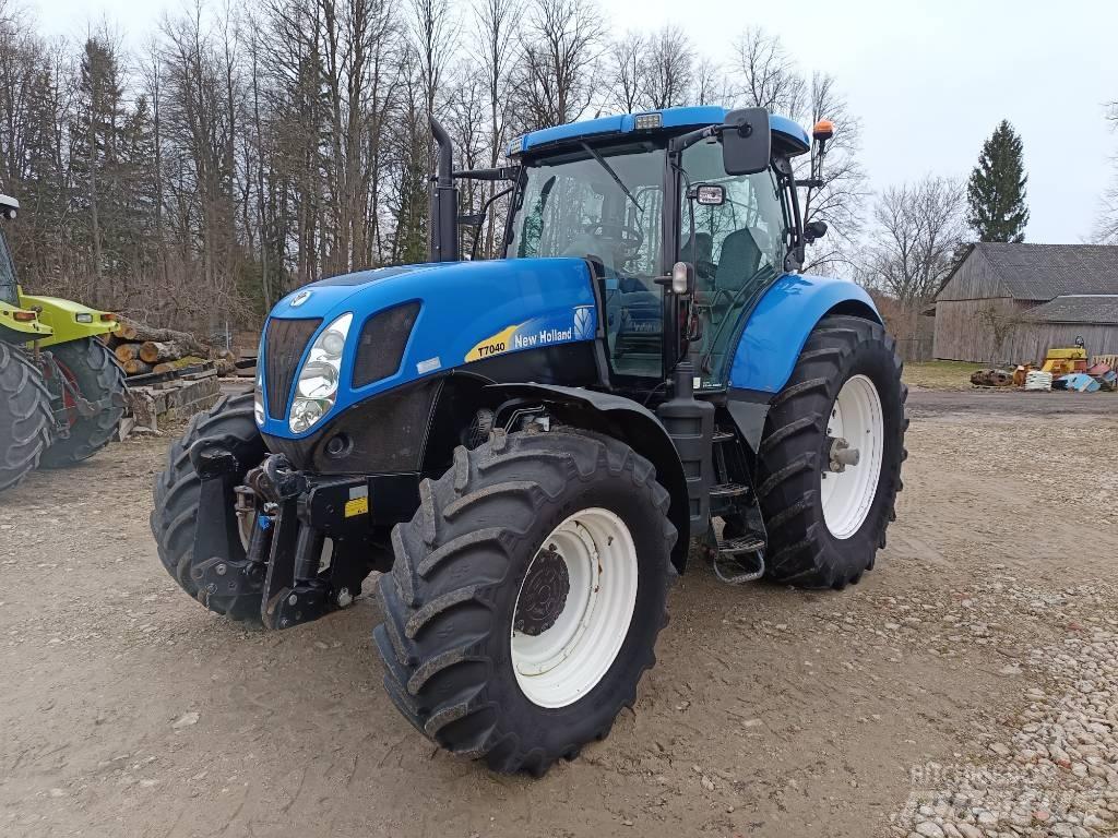 New Holland T7040 Tractoare