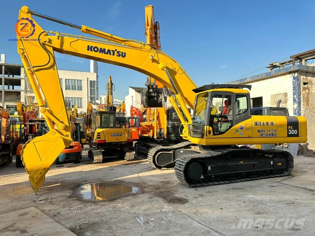 Komatsu PC 300 Excavatoare pe șenile
