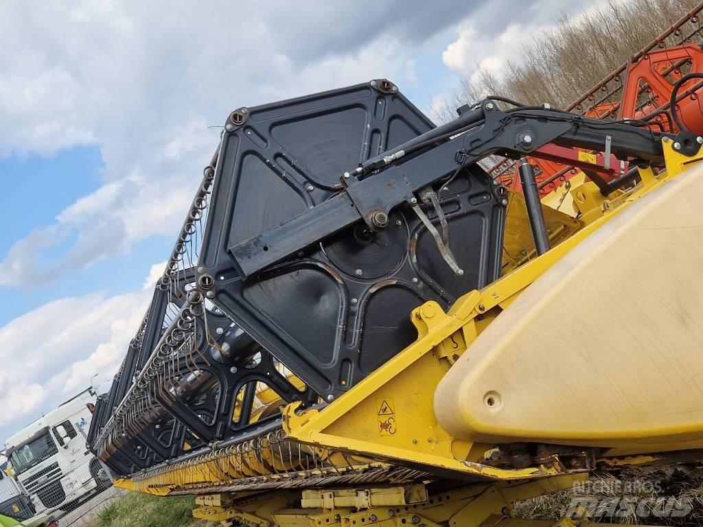 New Holland CX 8070 Combine de secerat