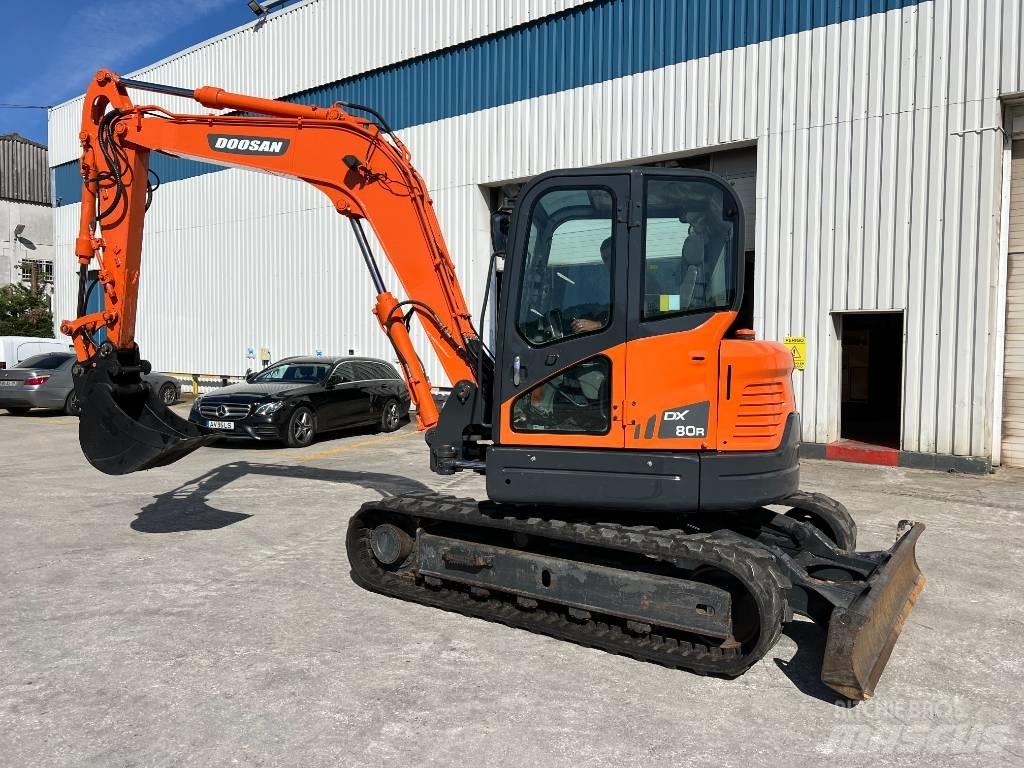Doosan DX 80 R Excavatoare 7t - 12t