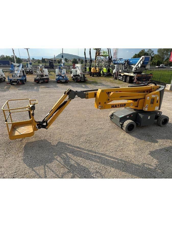 Haulotte HA15IP Platforme aeriene montate pe camion