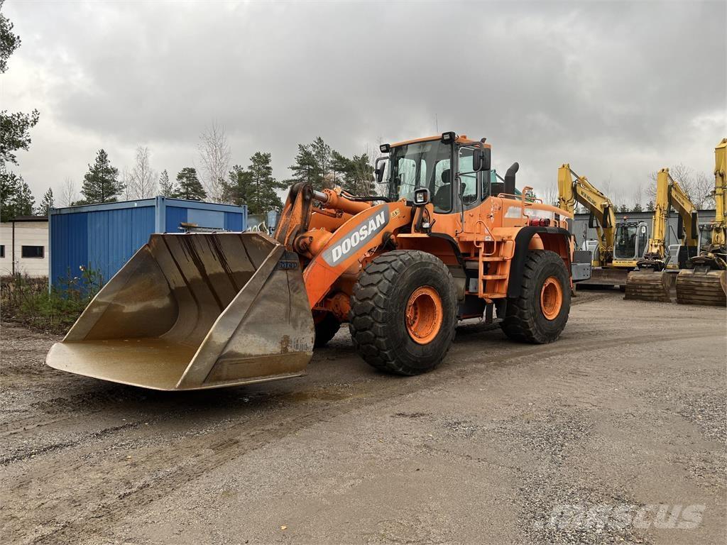 Doosan DL450 Incarcator pe pneuri