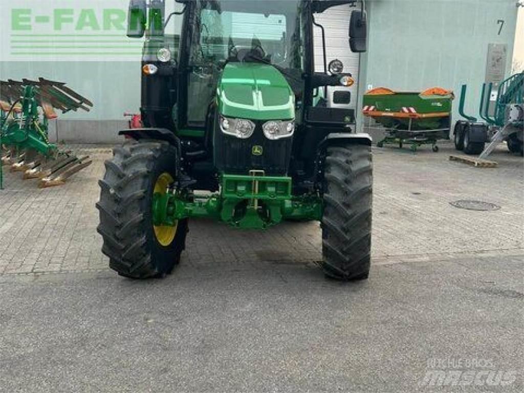 John Deere 6090m Tractoare