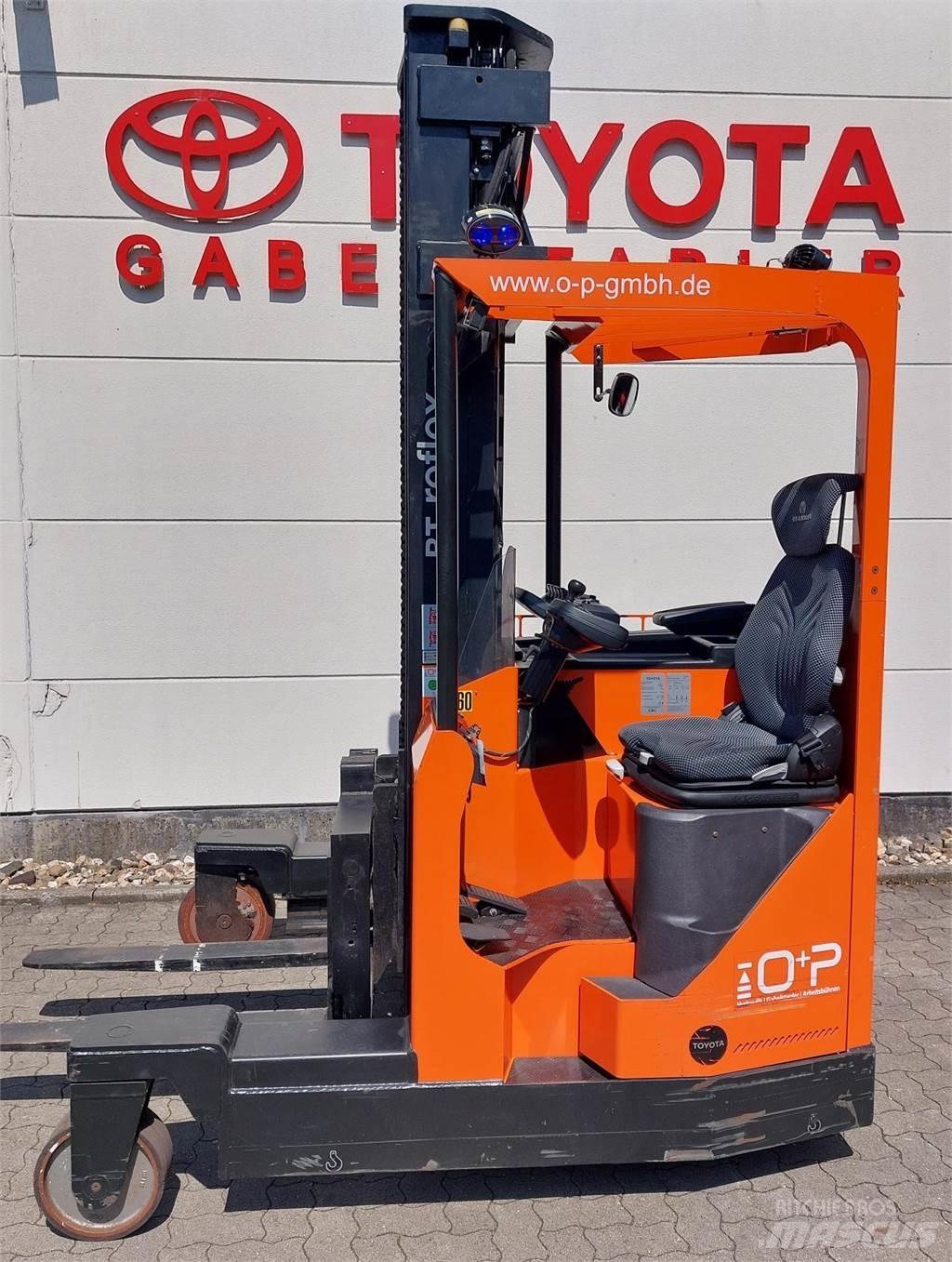 Toyota FRE270 Stivuitoare cu patru brate