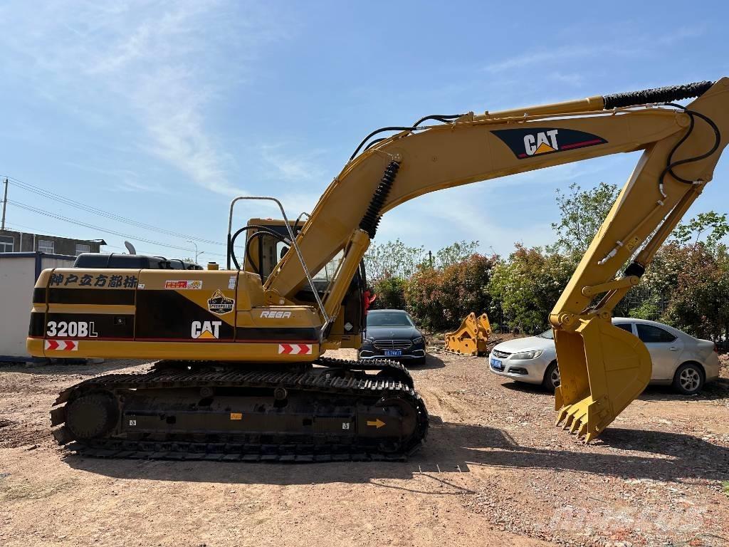 CAT 320 B Excavatoare pe șenile
