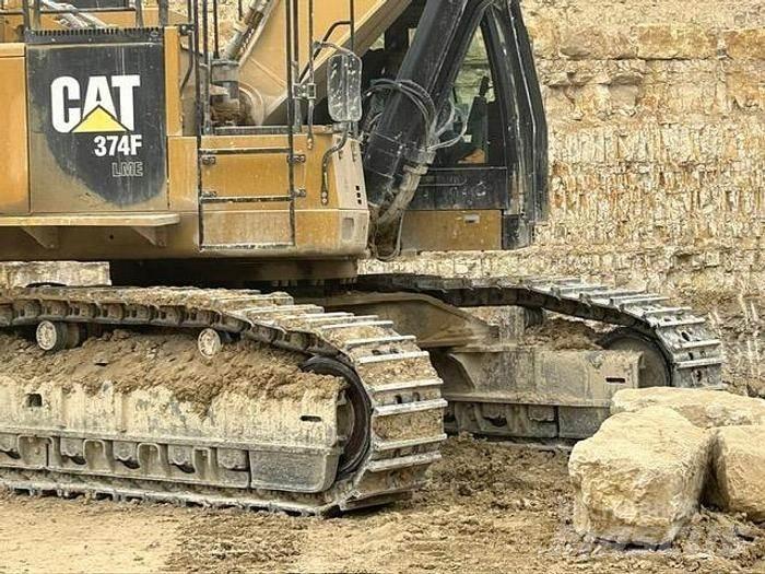 CAT 374 LME Excavatoare speciale