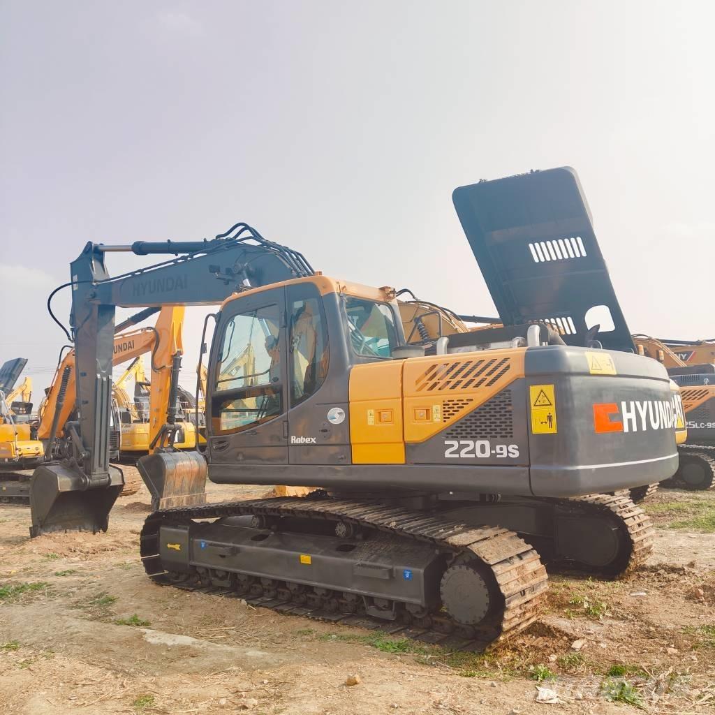 Hyundai R220LC-9S Excavatoare pe șenile
