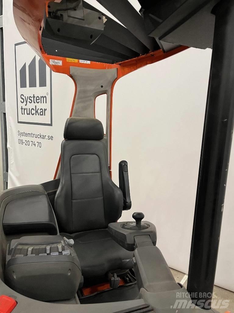 BT RRE160E Stivuitor cu catarg retractabil