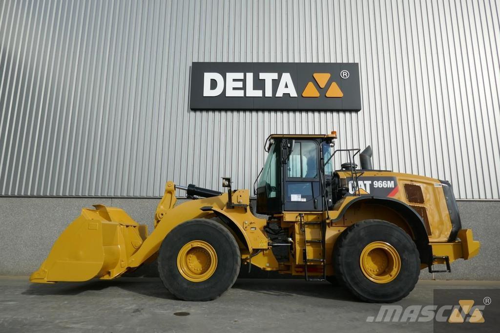 CAT 966M Incarcator pe pneuri