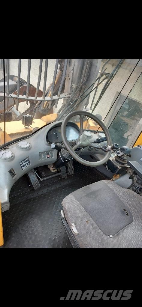 Volvo L 180 E Incarcator pe pneuri