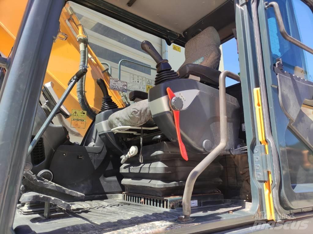 Hyundai HX 220 Excavatoare pe șenile
