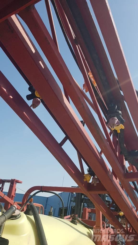 Hardi Commander 2200 Pulverizatori