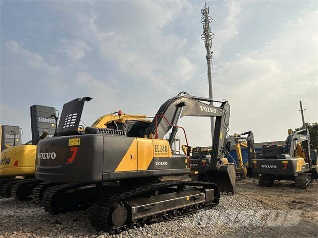 Volvo EC240 Excavatoare pe șenile
