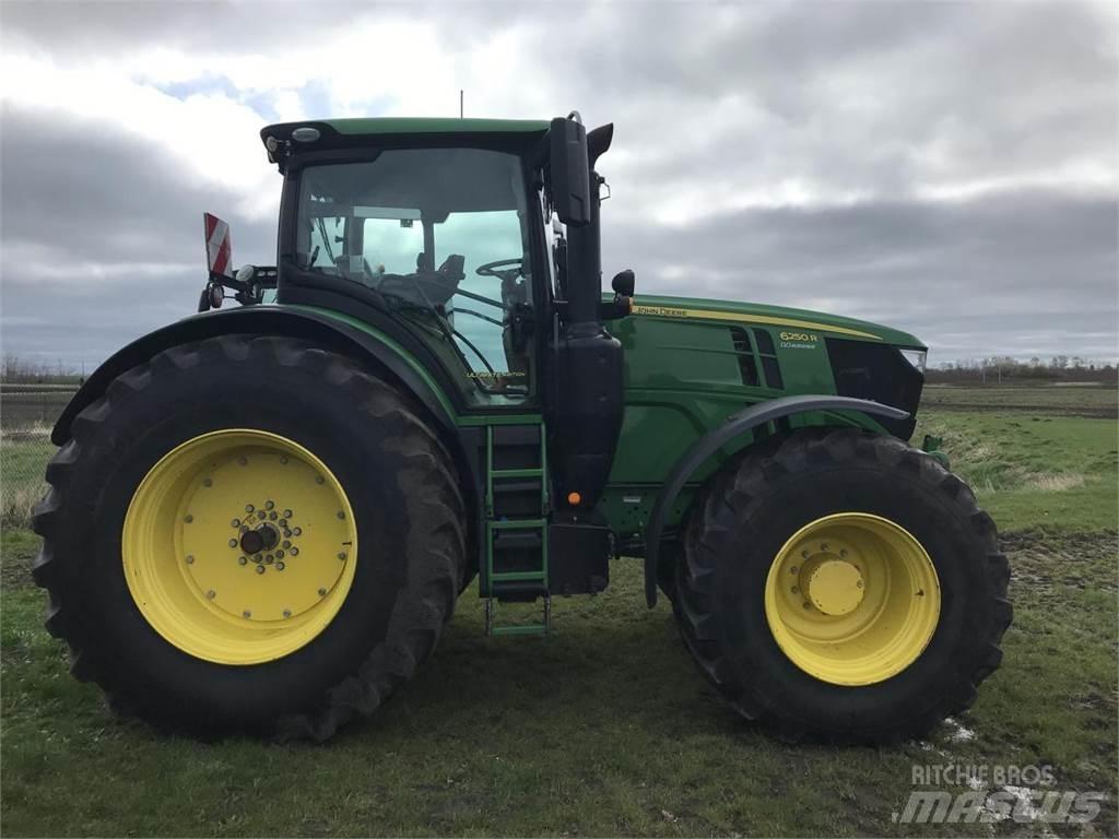 John Deere 6250R Tractoare